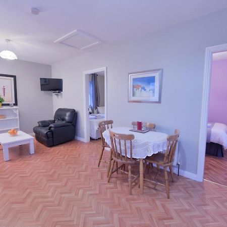Ocean Breeze Apartment Лехінч Екстер'єр фото