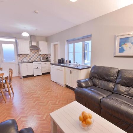 Ocean Breeze Apartment Лехінч Екстер'єр фото