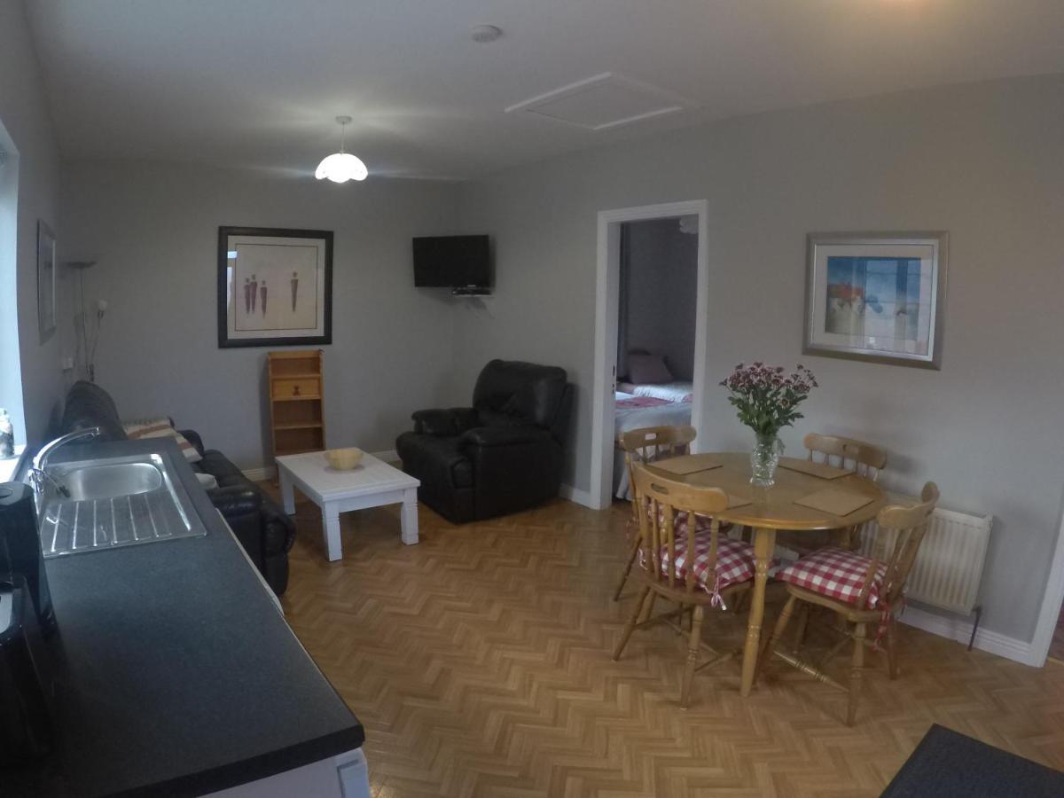 Ocean Breeze Apartment Лехінч Екстер'єр фото