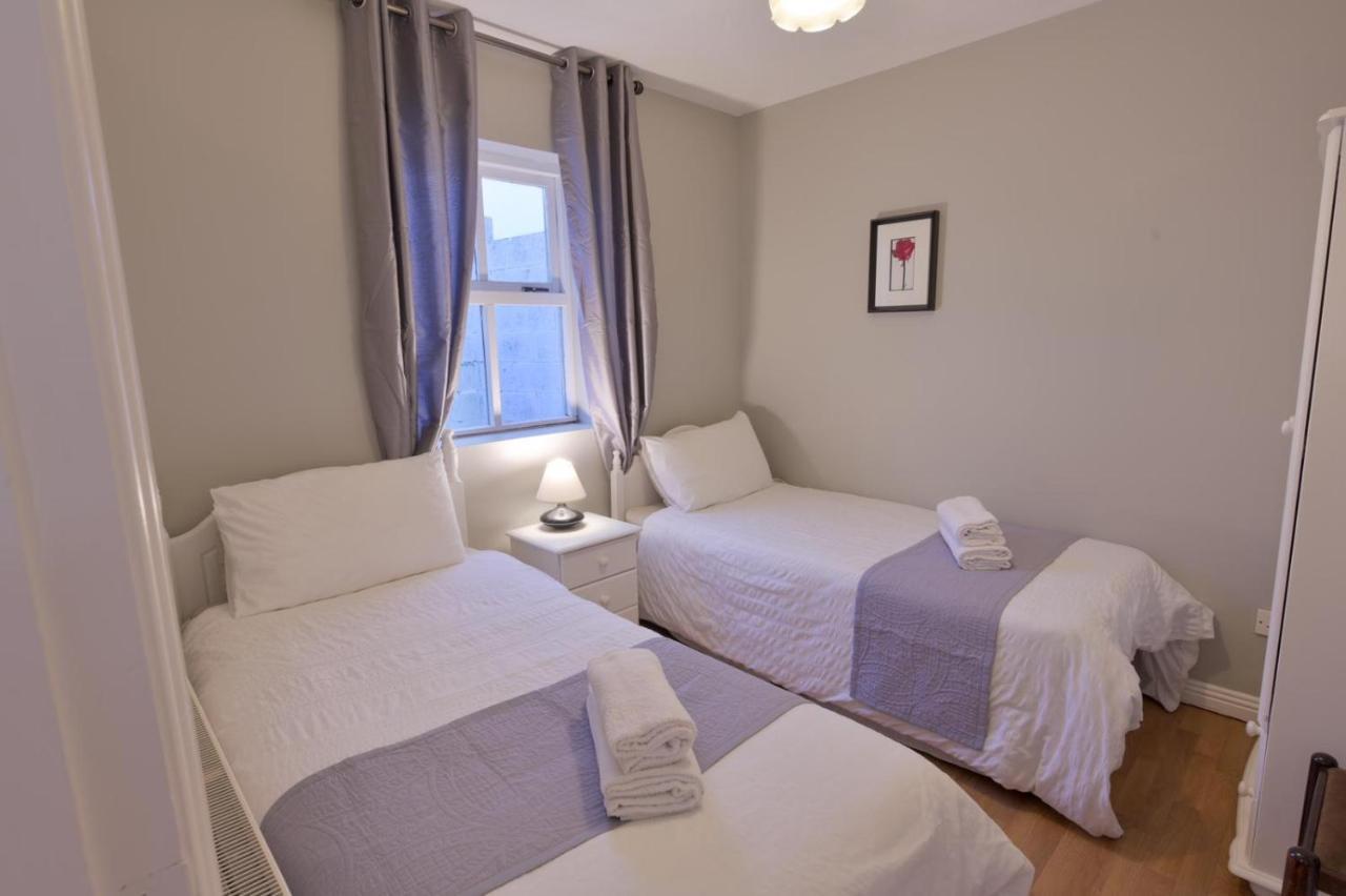 Ocean Breeze Apartment Лехінч Екстер'єр фото