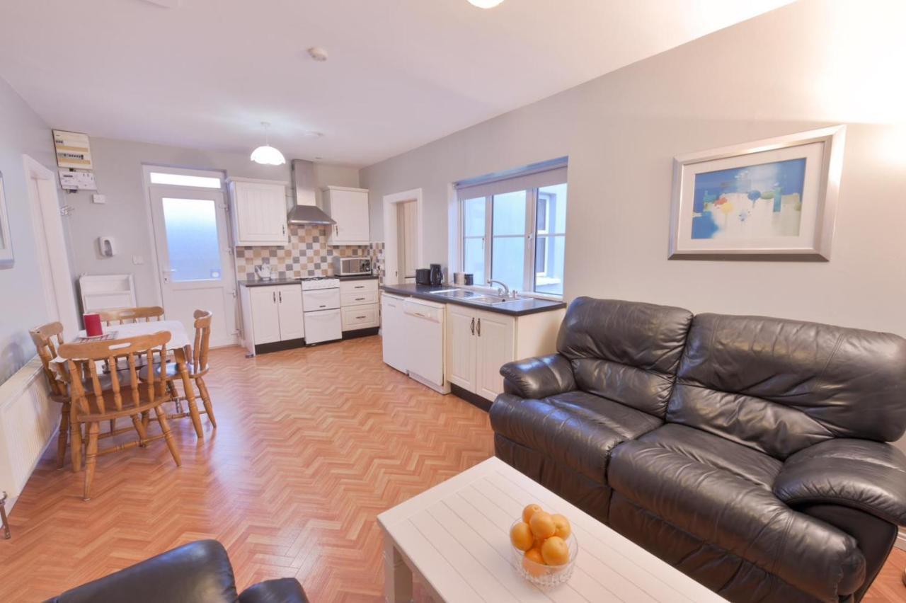 Ocean Breeze Apartment Лехінч Екстер'єр фото